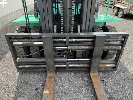 Diesel Forklifts 2003  Mitsubishi FD70 (6)
