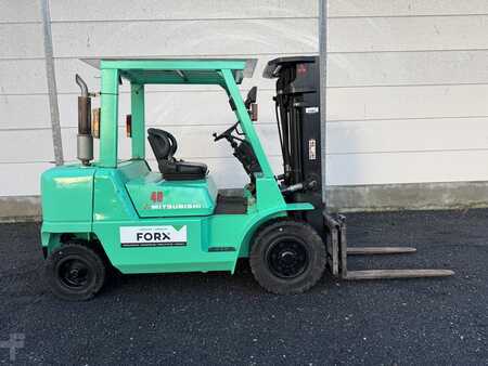 Carretilla elevadora diésel 2008  Mitsubishi FD40K (1)