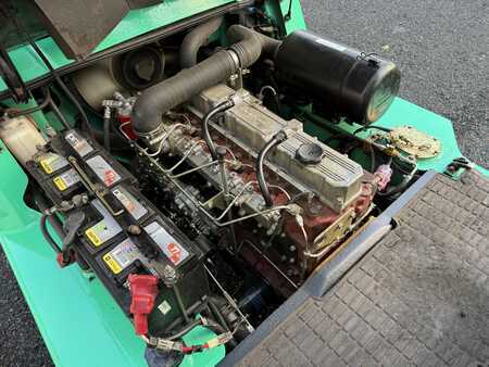 Carretilla elevadora diésel 2008  Mitsubishi FD40K (8)