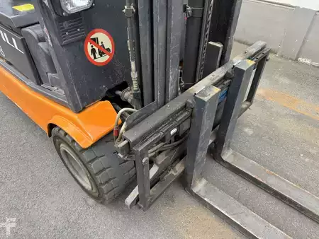 3-wiel elektrische heftrucks 2002  Still R20-18 (5)