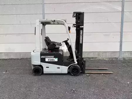 Elektromos 4 kerekű 2015  Unicarriers TX4-20 (2)