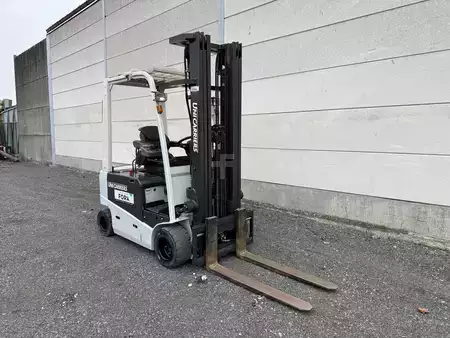 Elektromos 4 kerekű 2015  Unicarriers TX4-20 (3)