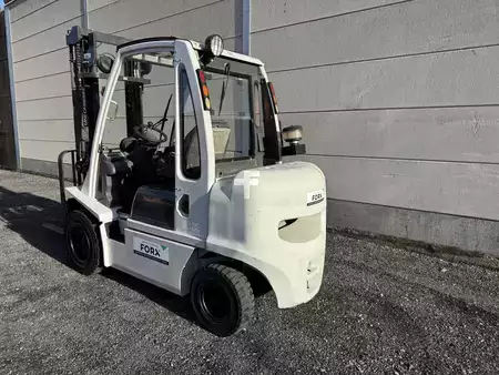 Dieselový VZV 2015  Nissan dx32 (1)