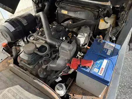 Dieselový VZV 2015  Nissan dx32 (4)
