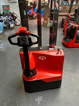 Stacker pedestre - EP Equipment ES15-15ES (1)
