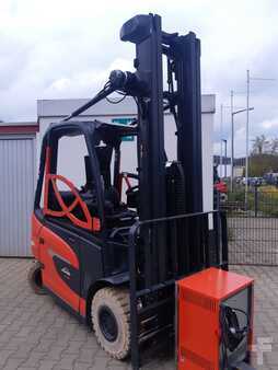 Treibgasstapler 2022 Linde Baureihe 1252-01 Gabelstapler E 20/25/30/35 X20/25/30/35 (1)