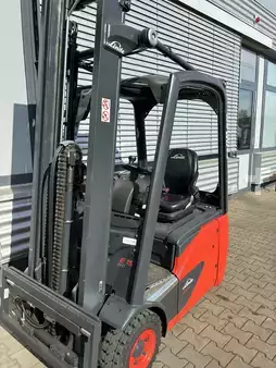 Elektro 3 Rad 2021  Linde Baureihe 386-02 Gabelstapler E12 bis E20 (1)