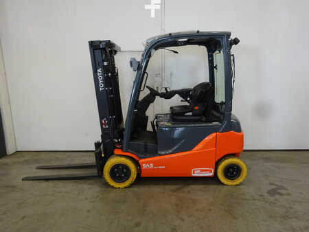 Elektro 4 Rad 2025  Toyota 8FBM20T (1)