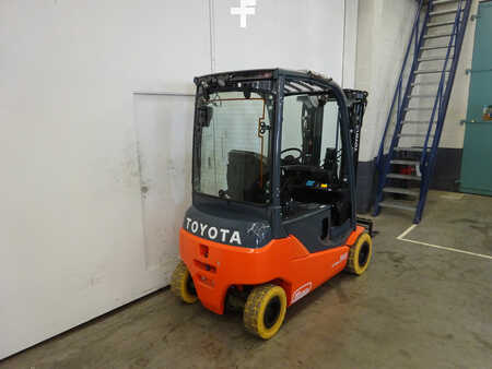 Elektro 4 Rad 2025  Toyota 8FBM20T (5)