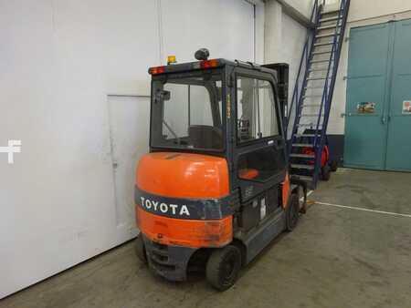 El Truck - 4-hjul 2009  Toyota 7FBMF35 (3)