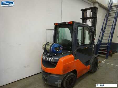 LPG Forklifts 2013  Toyota 02-8FGF30 (5)