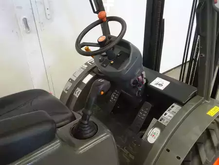 Diesel Forklifts 2022  Ausa C150H (5)