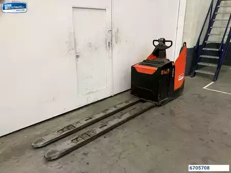Porta-paletes elétrico 2019  BT LPE250 (2)