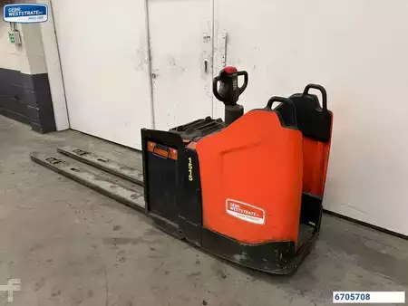 Porta-paletes elétrico 2019  BT LPE250 (3)
