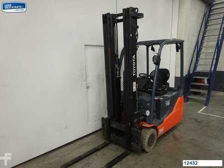 Eléctrico - 3 rodas 2019  Toyota 8FBE18T (2)