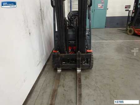 Chariots électriques à 3 roues 2020  Toyota 8FBE18T (3)