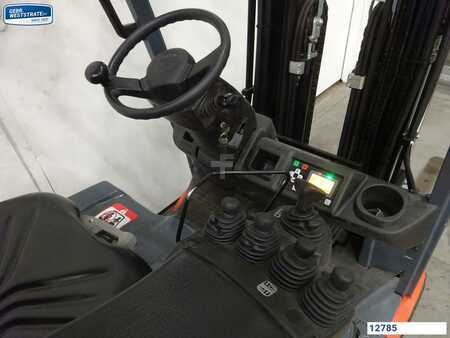 Chariots électriques à 3 roues 2020  Toyota 8FBE18T (6)