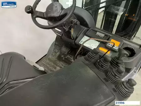 Empilhador a gás 2013  Toyota 8FGF15 (6)