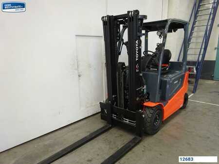 Sähkö - 4 pyör 2025  Toyota 9FBM25T (2)