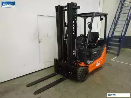 Elektro tříkolové VZV 2026  Toyota 9FBE20T (2)