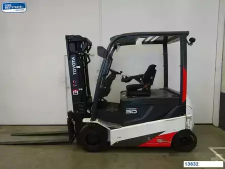 Elektro čtyřkolový VZV 2021  Toyota 8FBMT30 (1)