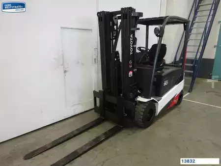Elektro čtyřkolový VZV 2021  Toyota 8FBMT30 (2)