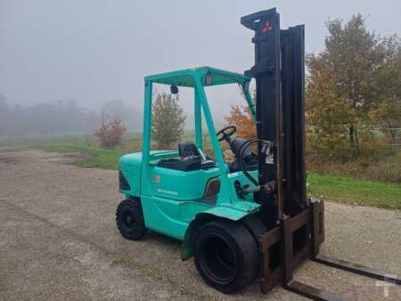 Dieselový VZV - Mitsubishi FD30 (2)