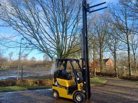 Gázüzemű targoncák 2011  Yale glp16vx (12)