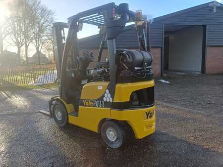 Gázüzemű targoncák 2011  Yale glp16vx (4)