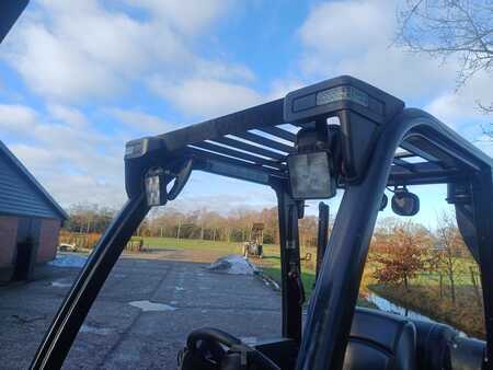 Gázüzemű targoncák 2011  Yale glp16vx (7)