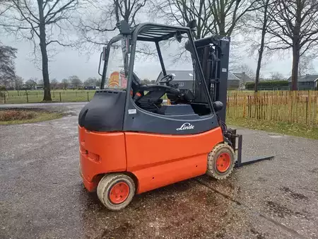 Carrelli elettrici 4 ruote 2008  Linde E30s-02 (4)