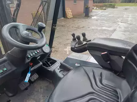 Carrelli elettrici 4 ruote 2008  Linde E30s-02 (8)