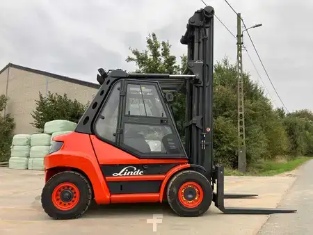 Dízel targoncák 2009  Linde h70d (1)
