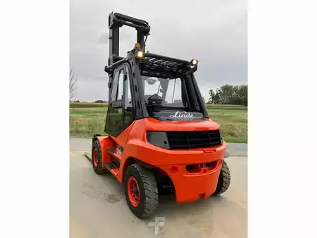 Dízel targoncák 2009  Linde h70d (7)