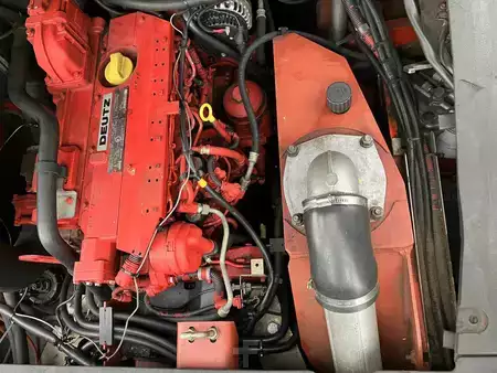 Dízel targoncák 2009  Linde h70d (9)