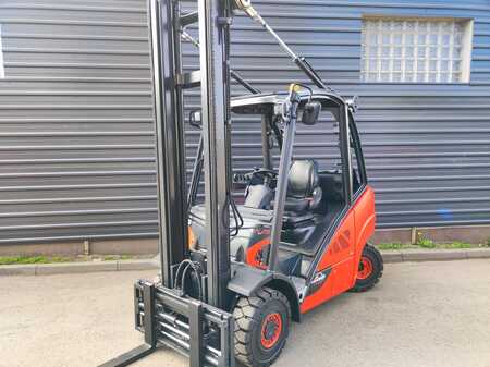 LPG Forklifts 2014  Linde H25-02 (17)