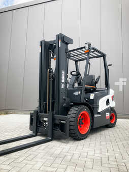 Diesel heftrucks 2024  Bobcat D25NXS (1)