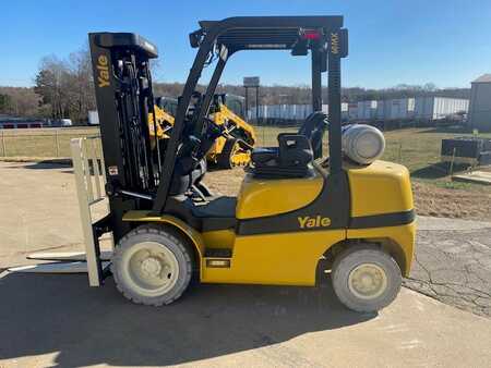Propane Forklifts 2017  Yale GP060MX (3)