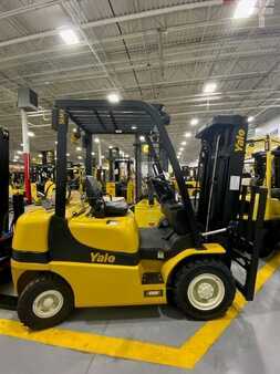 Propane Forklifts 2018  Yale GP050MX (1)