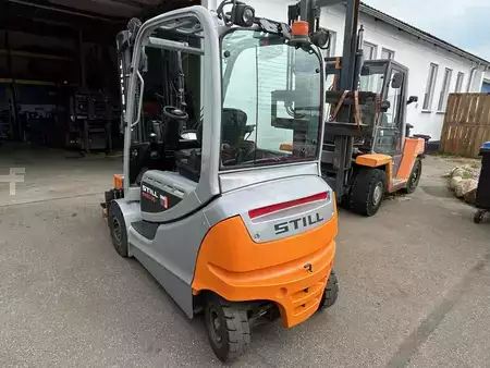 Elektro 4 Rad 2019  Still RX60-25L (2)