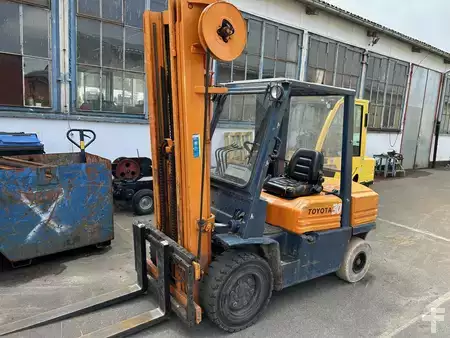 Dieseltruck 1992  Toyota 02-5FDF30 (1)