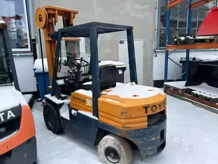 Dieseltruck 1992  Toyota 02-5FDF30 (4)