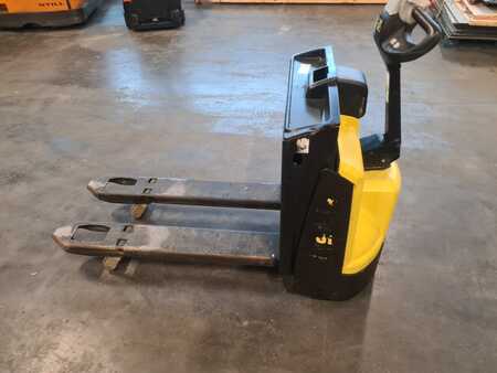 Electric Pallet Trucks 2018  Hyster P1.6 (3)
