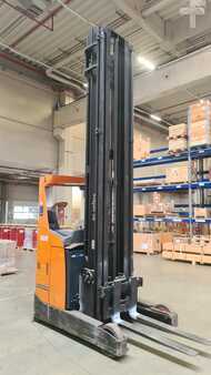 Reach Trucks 2010  BT RRE200 (1)