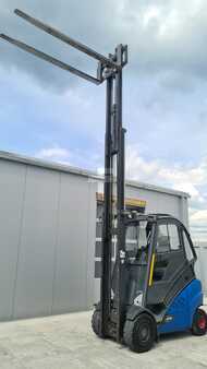 Treibgasstapler 2015  Linde H30T (1)