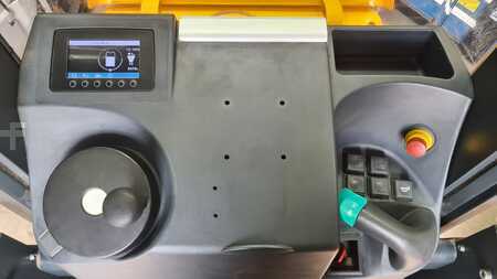 VZV s plošinou pro řidiče 2015  Jungheinrich EKS110 Z 160E (11)