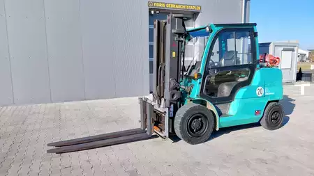 LPG heftrucks 2015  Mitsubishi FG45NT (1)