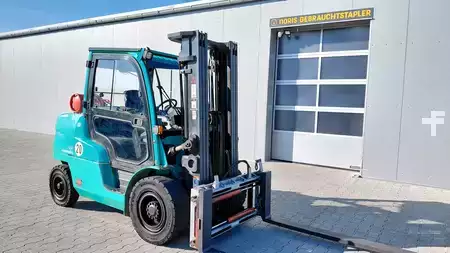 LPG heftrucks 2015  Mitsubishi FG45NT (2)