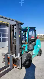 LPG heftrucks 2015  Mitsubishi FG45NT (9)