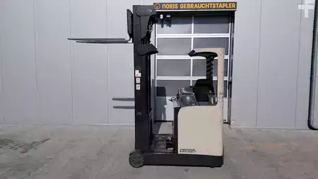 Tolóoszlopos targonca 2006  Crown ESR4500 mit Video (13)